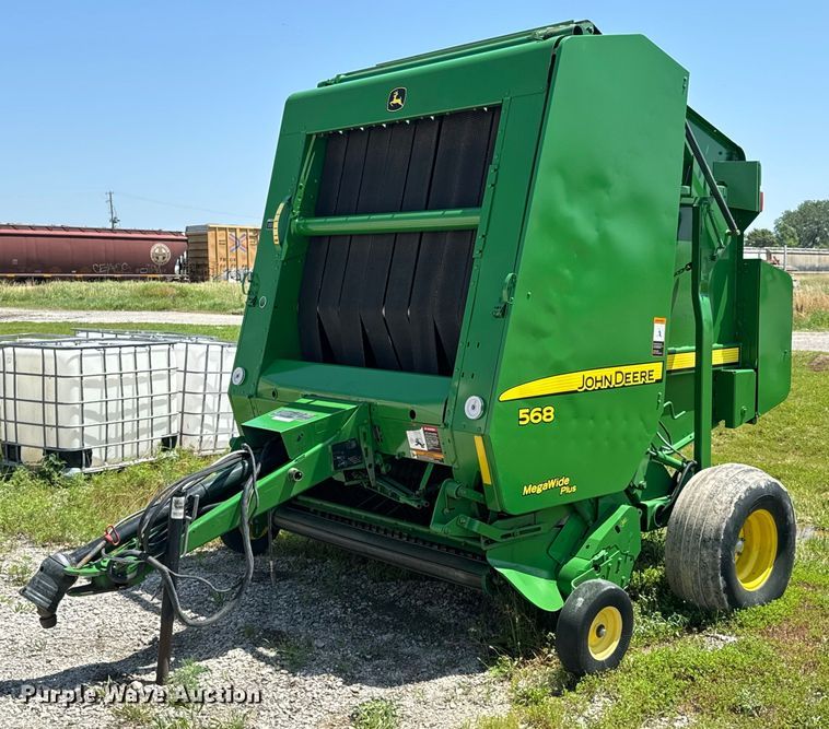 image for item DX0842 2009 John Deere 568 Mega Wide Plus round baler