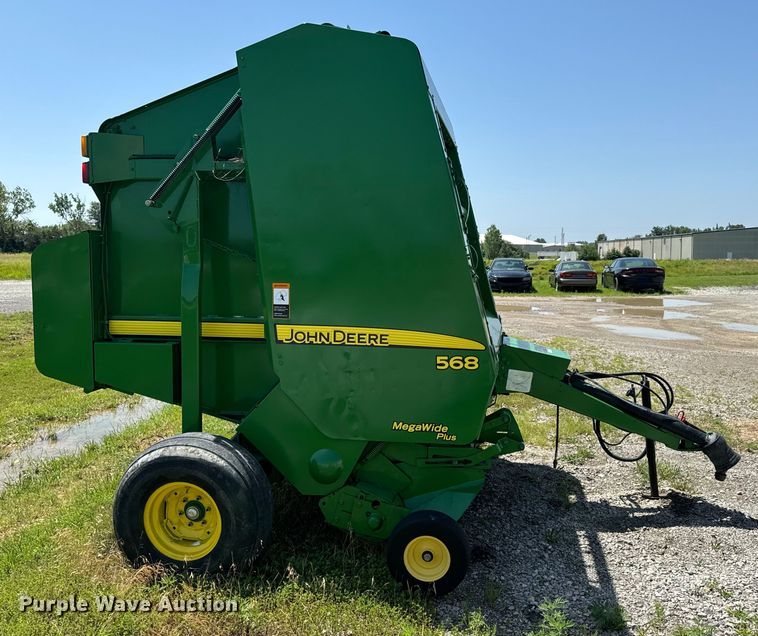 image for item DX0842 2009 John Deere 568 Mega Wide Plus round baler