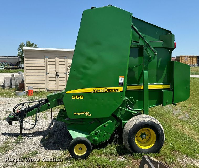 image for item DX0842 2009 John Deere 568 Mega Wide Plus round baler