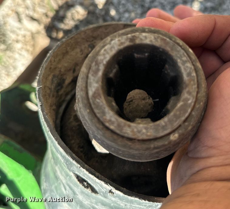 image for item DX0842 2009 John Deere 568 Mega Wide Plus round baler