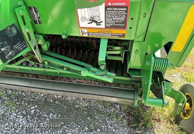 image for item DX0842 2009 John Deere 568 Mega Wide Plus round baler