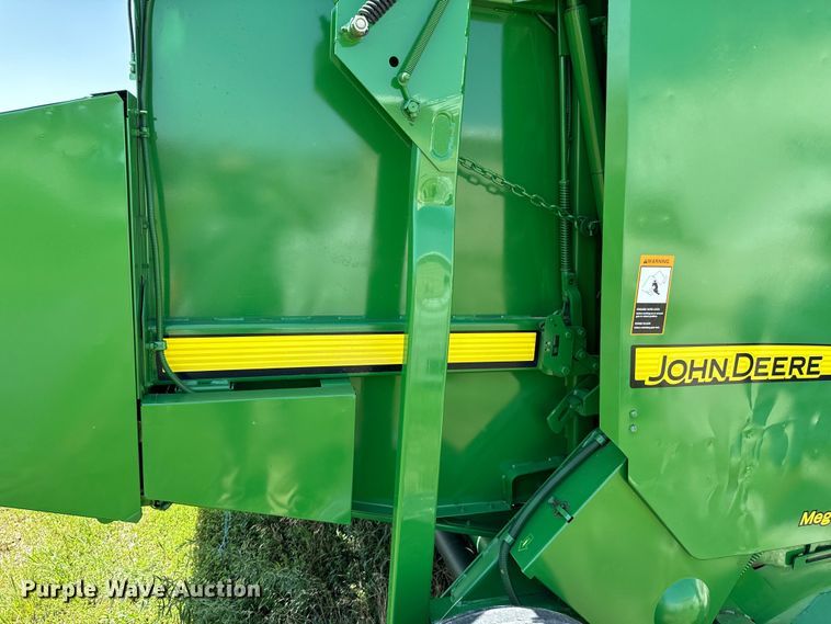 image for item DX0842 2009 John Deere 568 Mega Wide Plus round baler