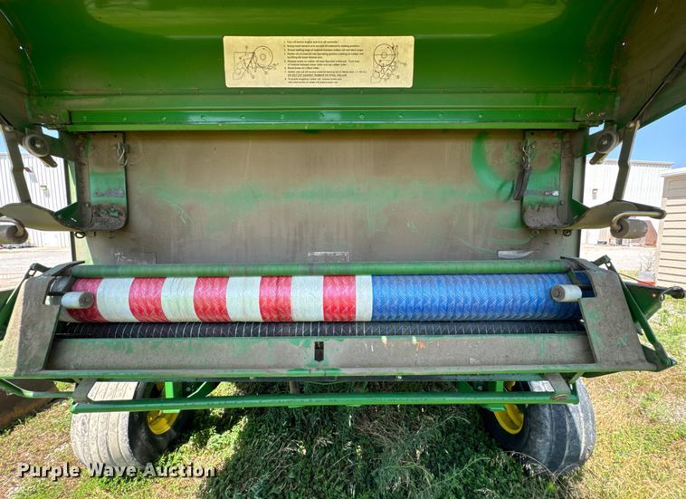 image for item DX0842 2009 John Deere 568 Mega Wide Plus round baler