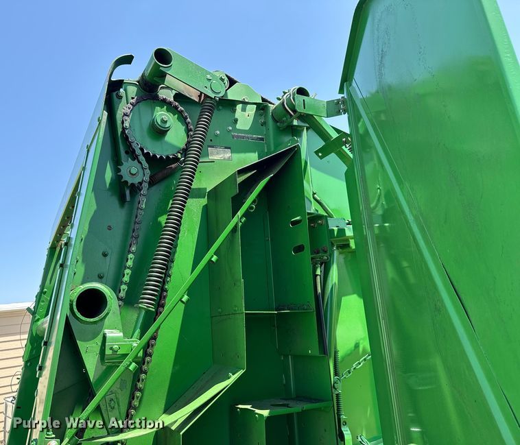 image for item DX0842 2009 John Deere 568 Mega Wide Plus round baler