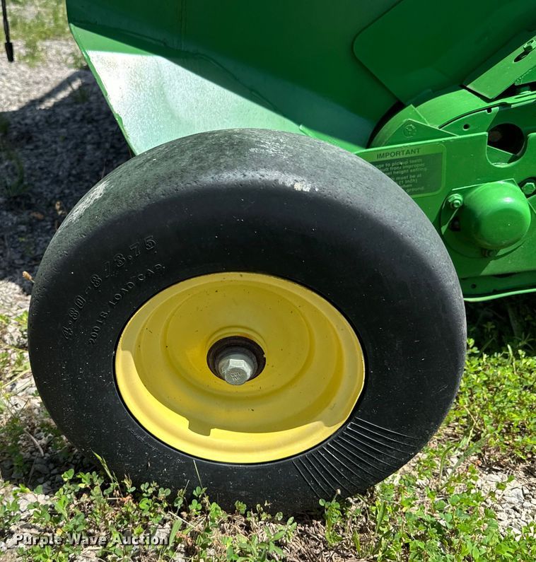 image for item DX0842 2009 John Deere 568 Mega Wide Plus round baler