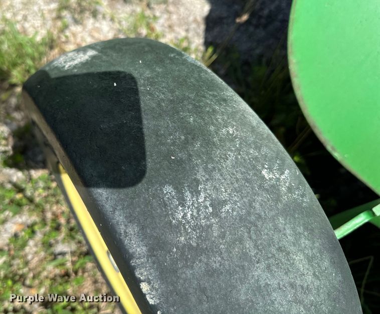 image for item DX0842 2009 John Deere 568 Mega Wide Plus round baler