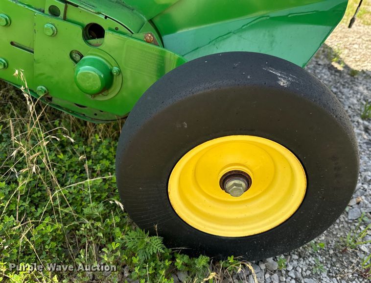 image for item DX0842 2009 John Deere 568 Mega Wide Plus round baler