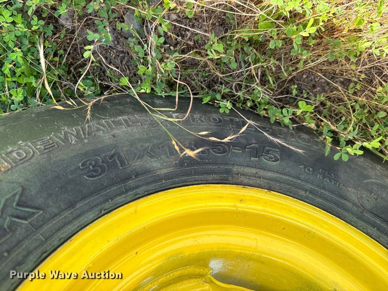 image for item DX0842 2009 John Deere 568 Mega Wide Plus round baler