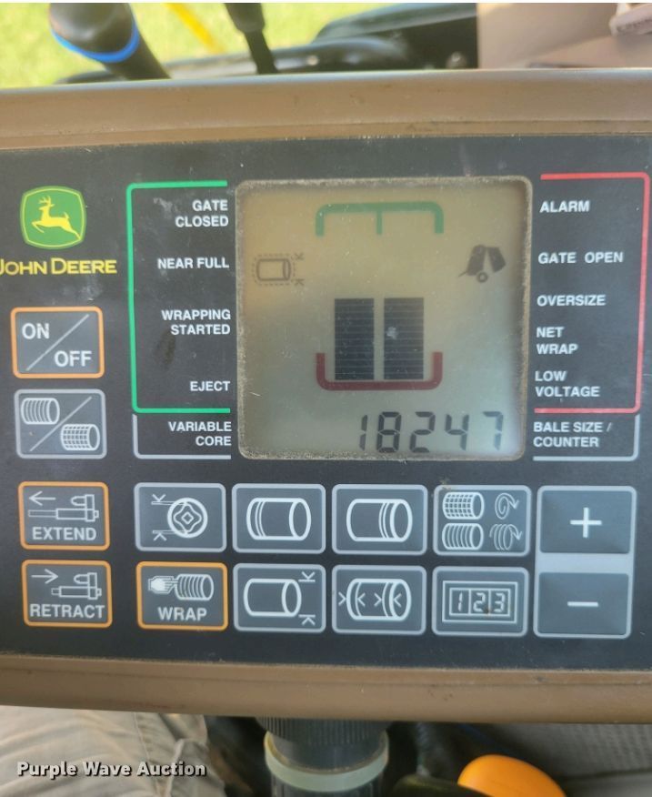 image for item DX0842 2009 John Deere 568 Mega Wide Plus round baler