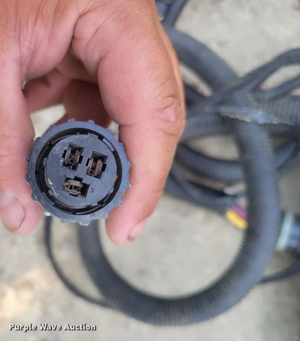 image for item DX0842 2009 John Deere 568 Mega Wide Plus round baler