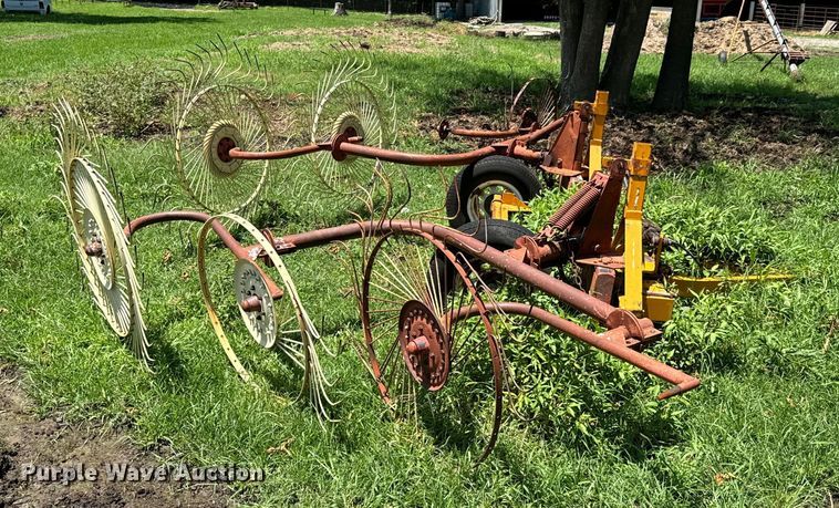 image for item DX0846 Hay rake