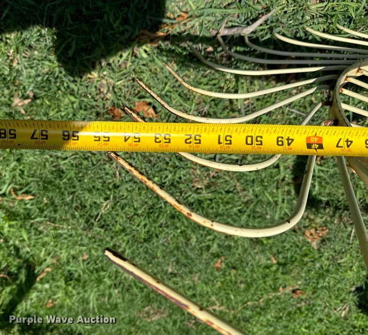 image for item DX0846 Hay rake