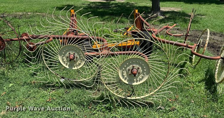 image for item DX0846 Hay rake