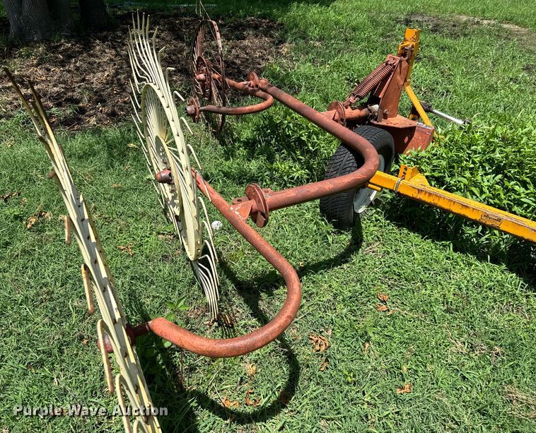 image for item DX0846 Hay rake
