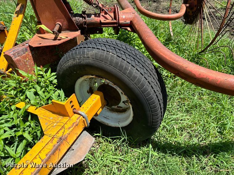 image for item DX0846 Hay rake