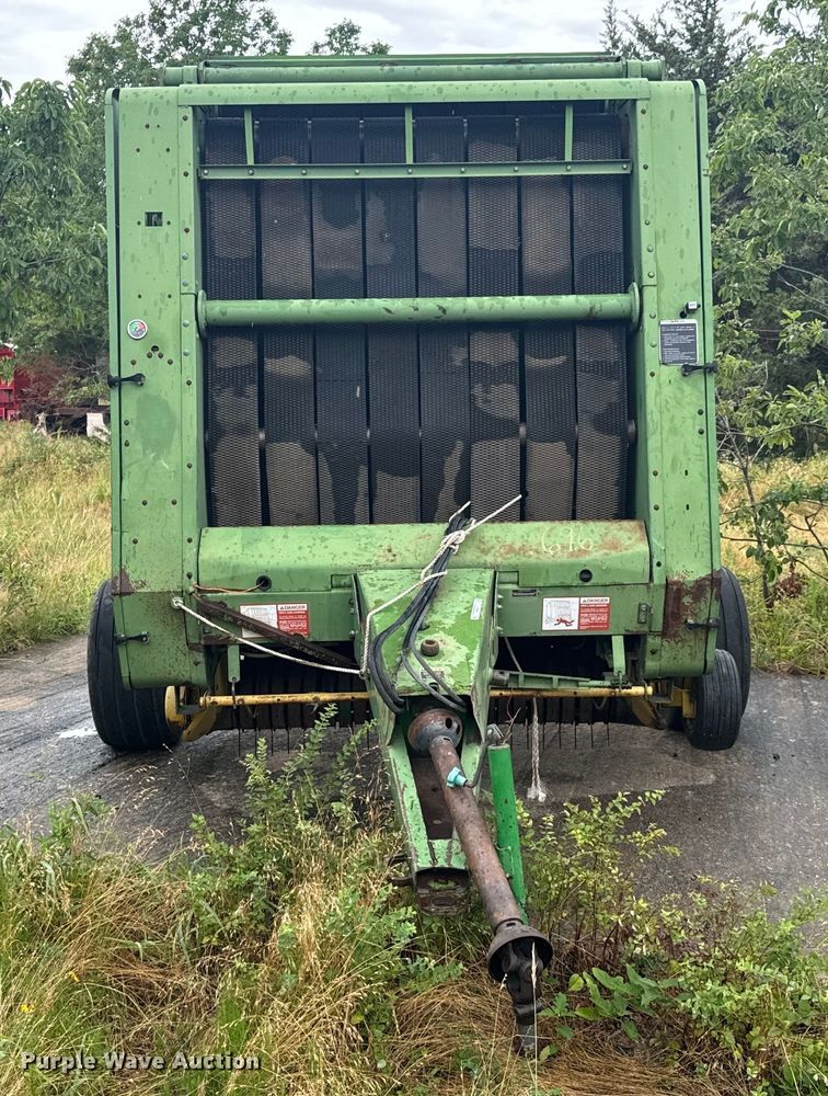 image for item DX0865 1983 John Deere 530 round baler