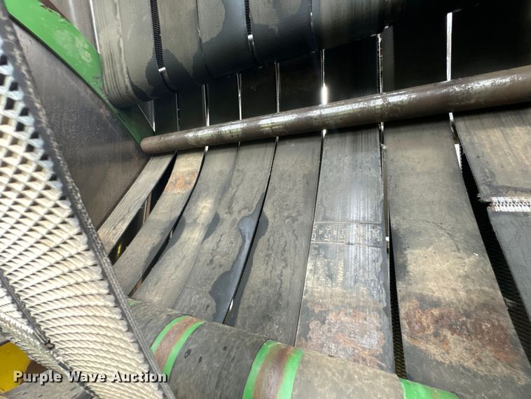 image for item DX0865 1983 John Deere 530 round baler