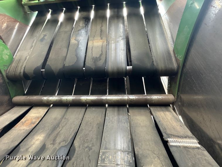 image for item DX0865 1983 John Deere 530 round baler