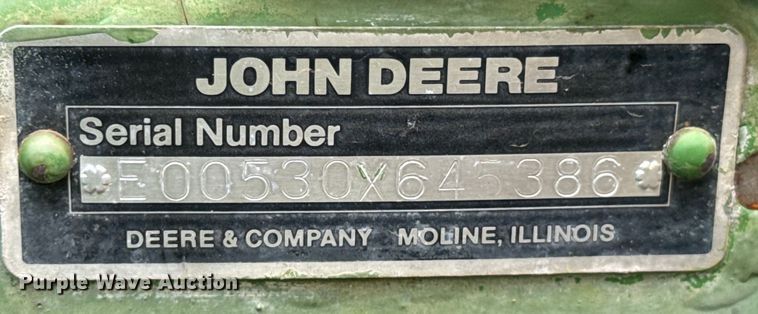 image for item DX0865 1983 John Deere 530 round baler