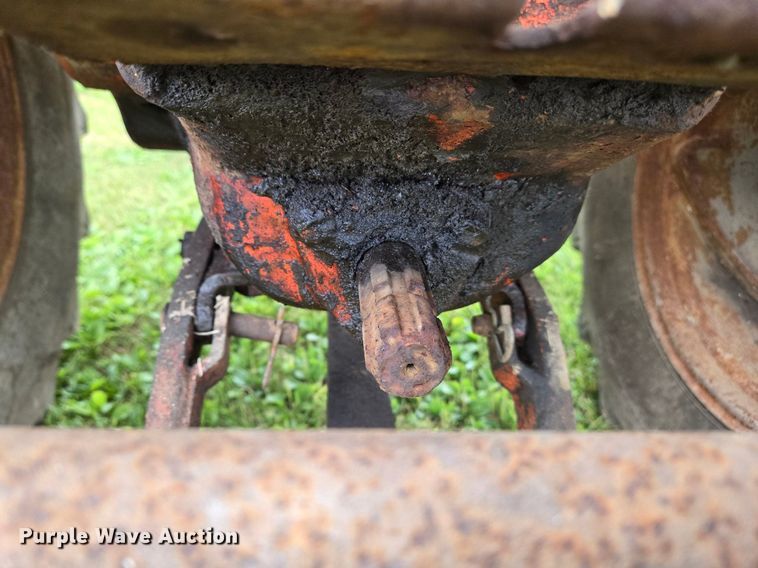 image for item DX1483 1959 Allis-Chalmers D17 tractor