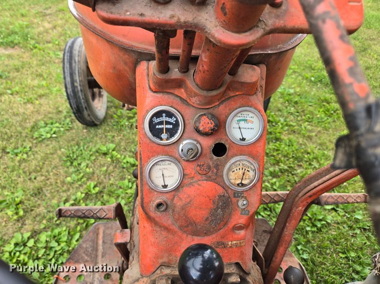 image for item DX1483 1959 Allis-Chalmers D17 tractor