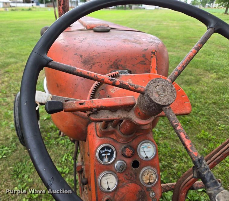 image for item DX1483 1959 Allis-Chalmers D17 tractor
