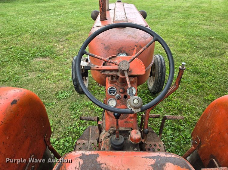 image for item DX1483 1959 Allis-Chalmers D17 tractor