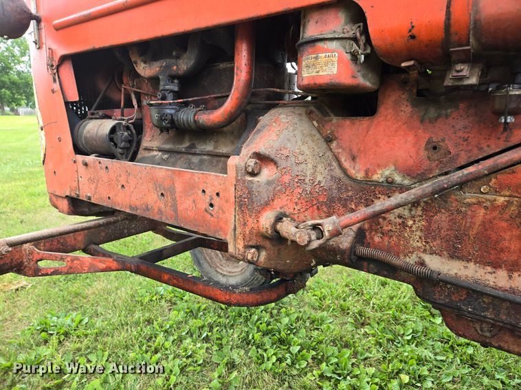 image for item DX1483 1959 Allis-Chalmers D17 tractor