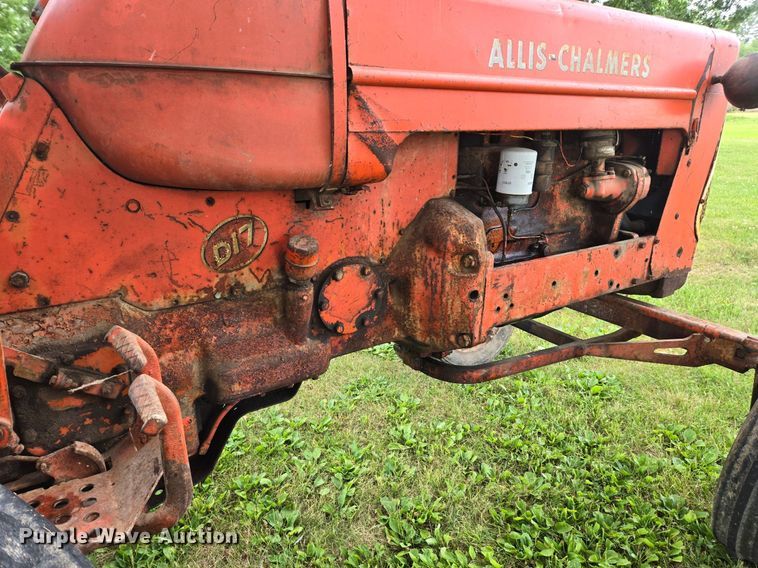 image for item DX1483 1959 Allis-Chalmers D17 tractor