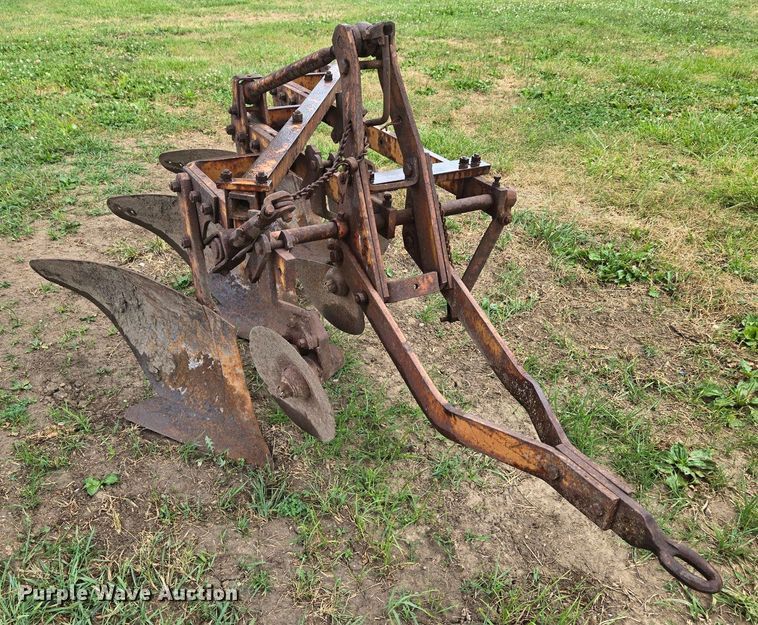 image for item DX1483 1959 Allis-Chalmers D17 tractor