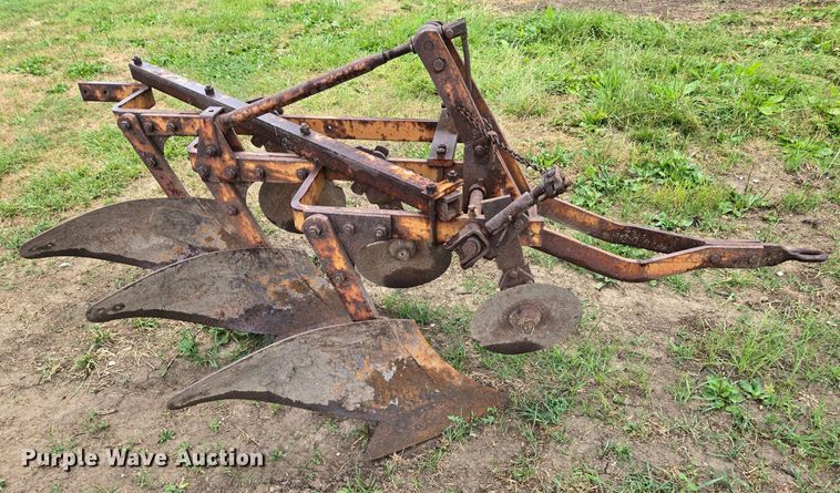 image for item DX1483 1959 Allis-Chalmers D17 tractor