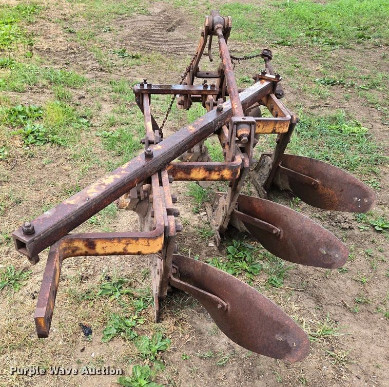 image for item DX1483 1959 Allis-Chalmers D17 tractor