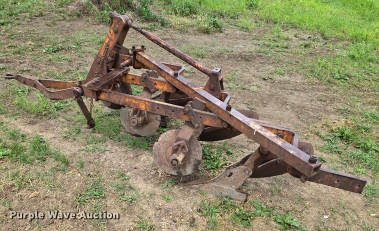 image for item DX1483 1959 Allis-Chalmers D17 tractor