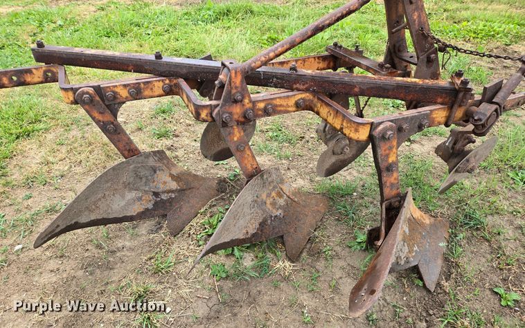 image for item DX1483 1959 Allis-Chalmers D17 tractor