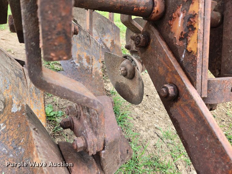 image for item DX1483 1959 Allis-Chalmers D17 tractor