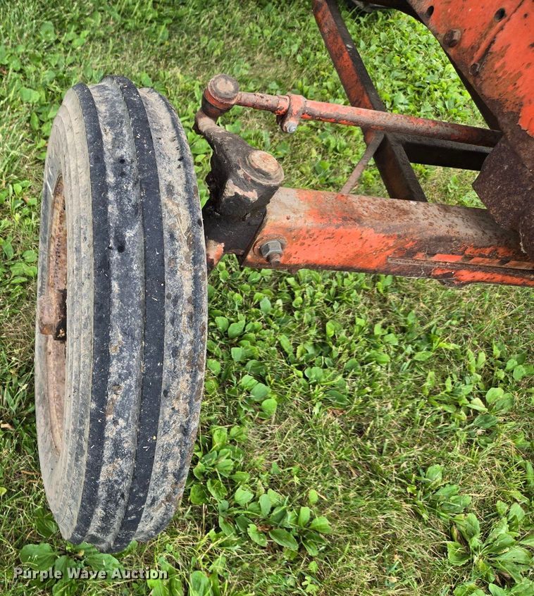 image for item DX1483 1959 Allis-Chalmers D17 tractor