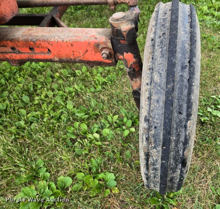 image for item DX1483 1959 Allis-Chalmers D17 tractor