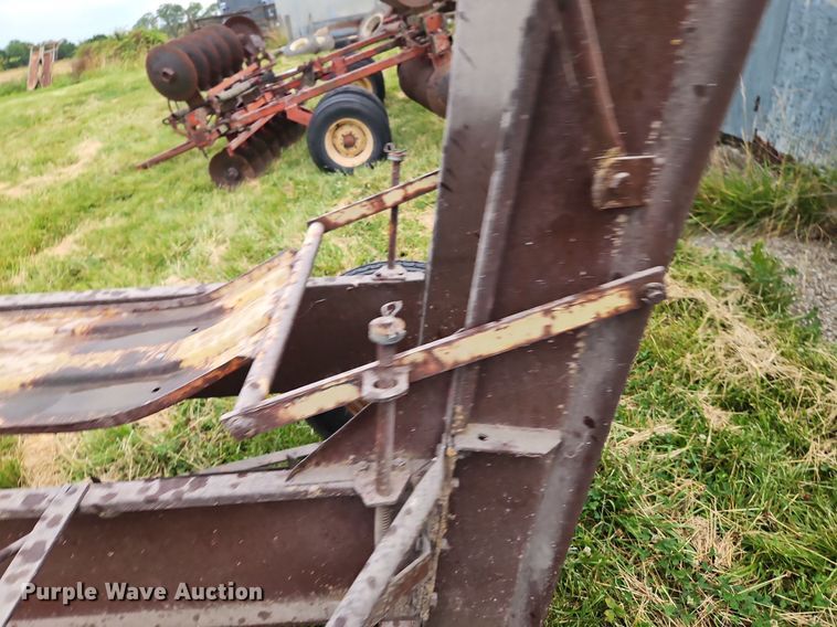 image for item EI3927 Bush Hog bale loader