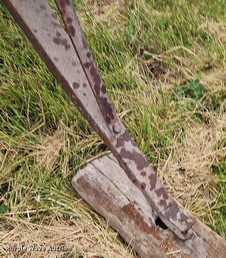 image for item EI3927 Bush Hog bale loader