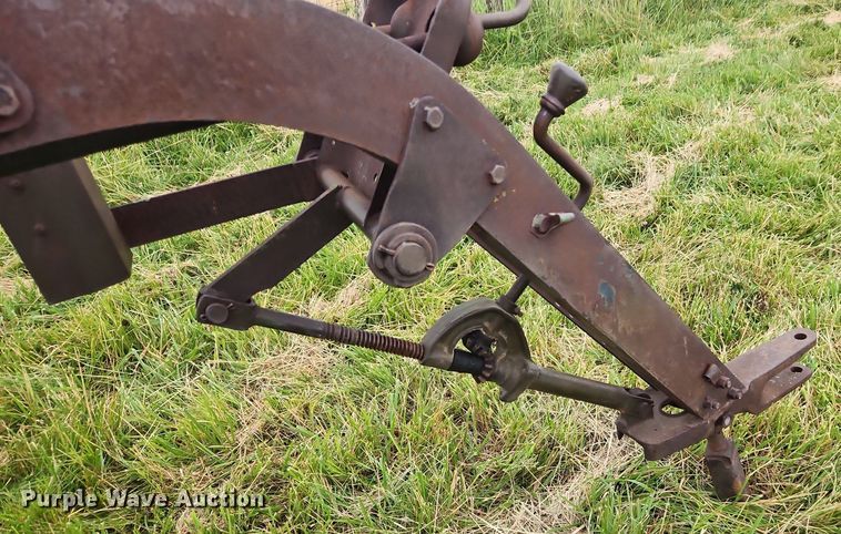 image for item EI3928 John Deere  851 hay rake