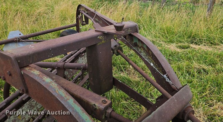 image for item EI3928 John Deere  851 hay rake
