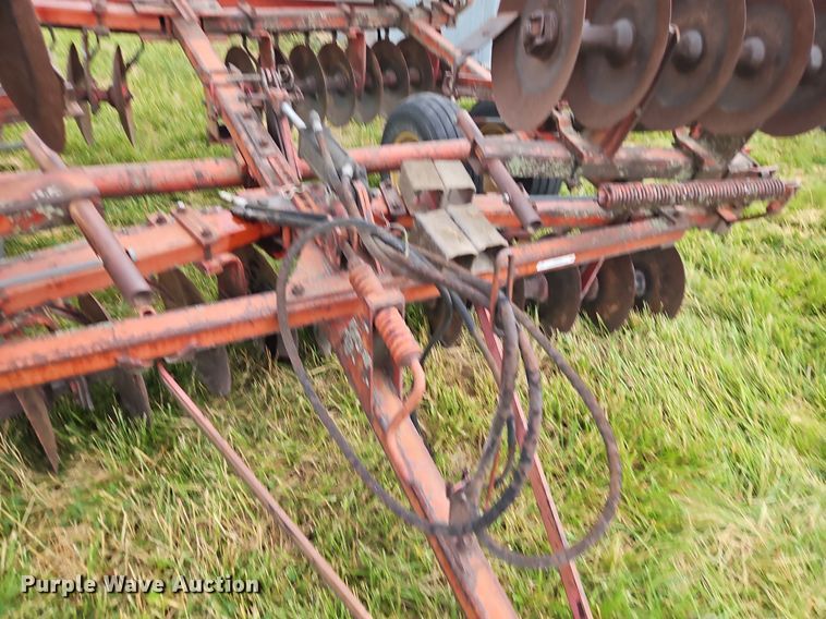 image for item EI3929 Massey Ferguson  MF 520 tandem disk