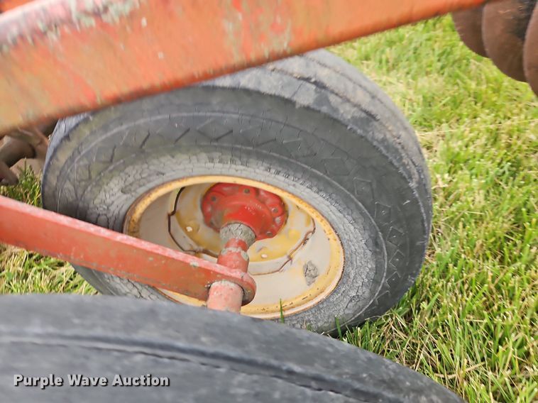 image for item EI3929 Massey Ferguson  MF 520 tandem disk