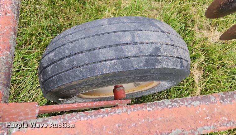 image for item EI3929 Massey Ferguson  MF 520 tandem disk