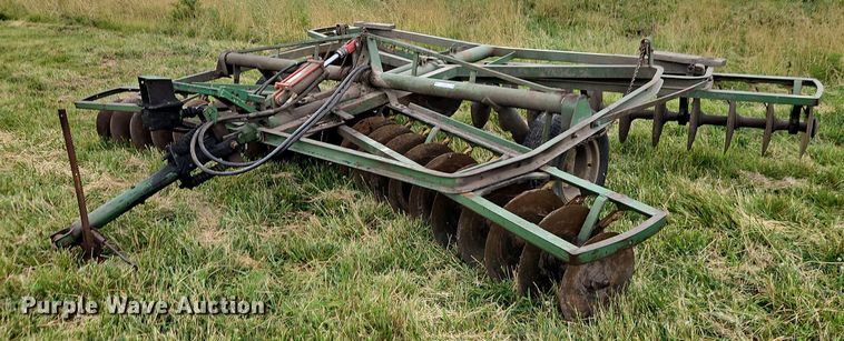 image for item EI3930 John Deere  tandem disk