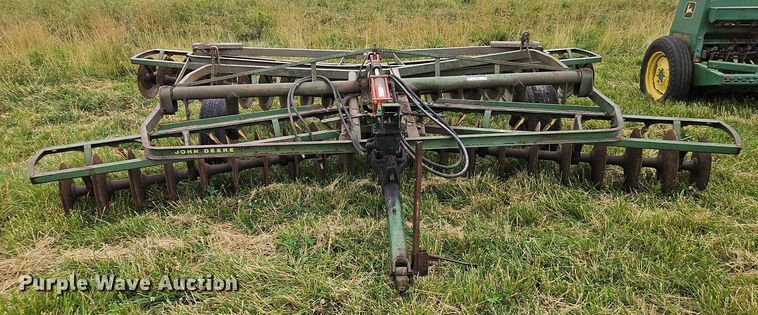 image for item EI3930 John Deere  tandem disk