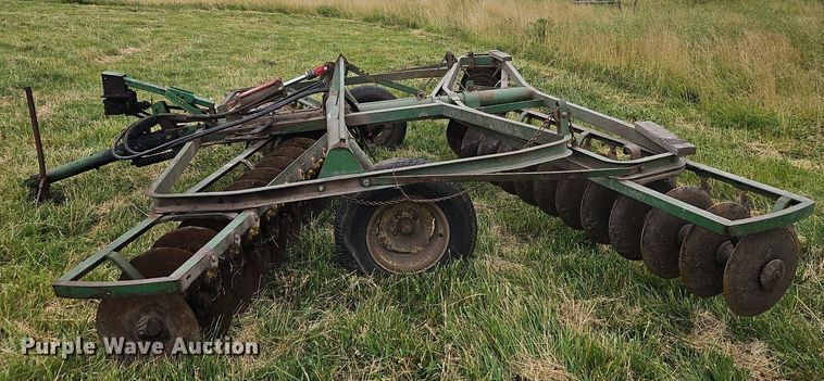 image for item EI3930 John Deere  tandem disk