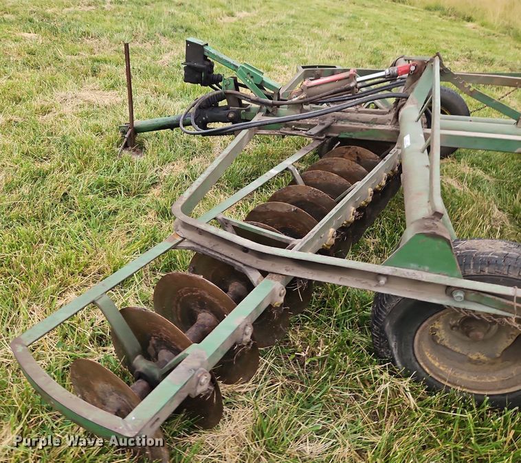 image for item EI3930 John Deere  tandem disk