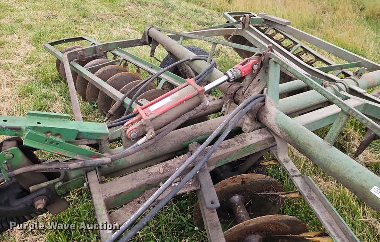 image for item EI3930 John Deere  tandem disk