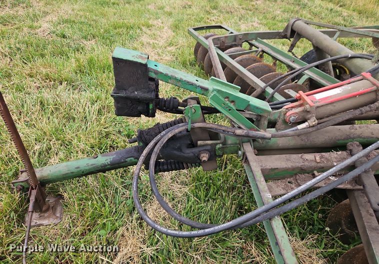 image for item EI3930 John Deere  tandem disk